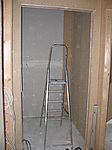 Die restlichen Holzplatten im Treppenhaus sind angebracht